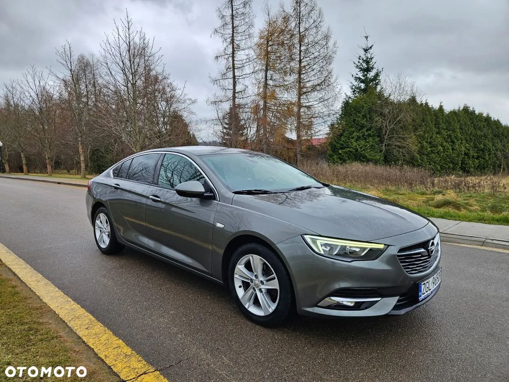 Opel Insignia - 1