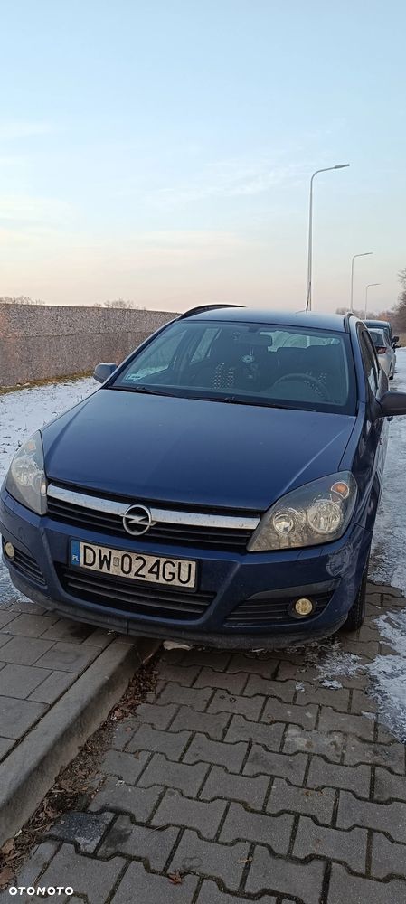 Opel Astra 1.9 CDTI Enjoy - 1