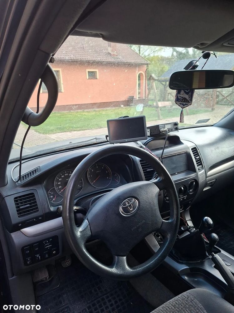 Toyota Land Cruiser - 3