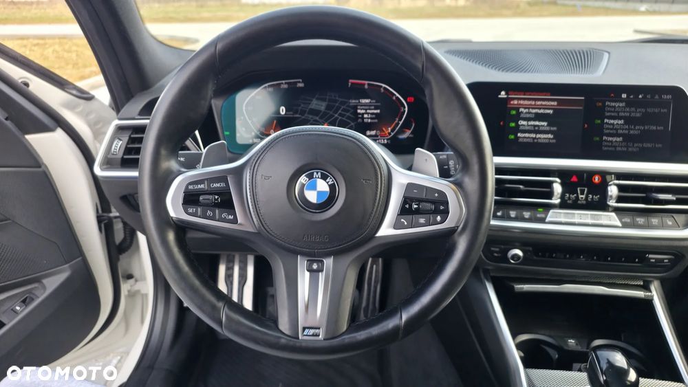 BMW Seria 3 320i Edition M Sport Shadow - 12