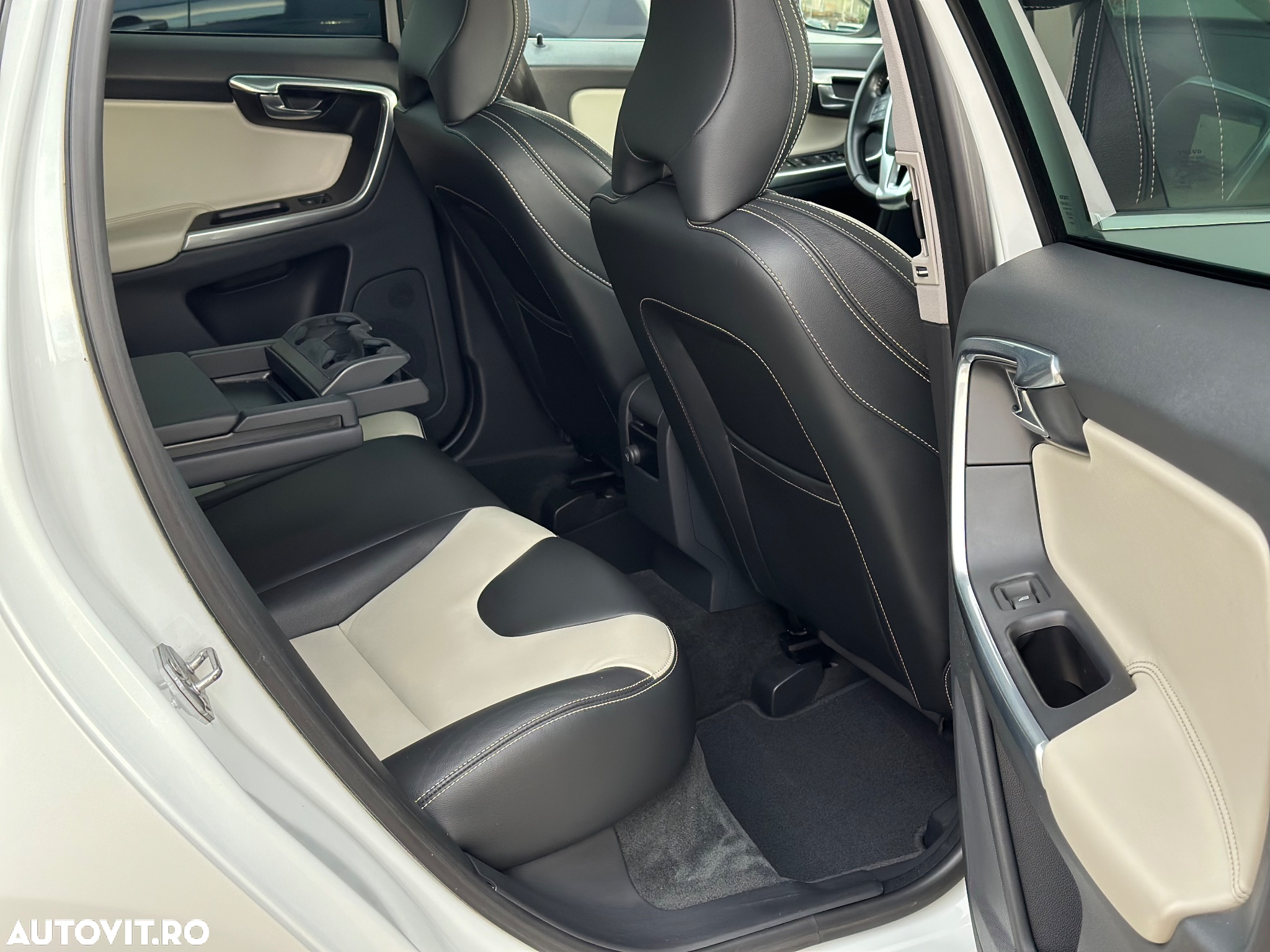 Volvo XC 60 D3 Start-Stop Summum - 12
