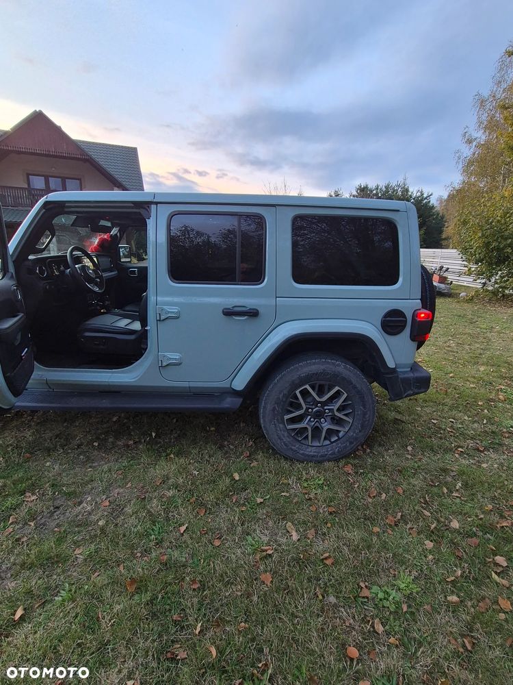 Jeep Wrangler - 5
