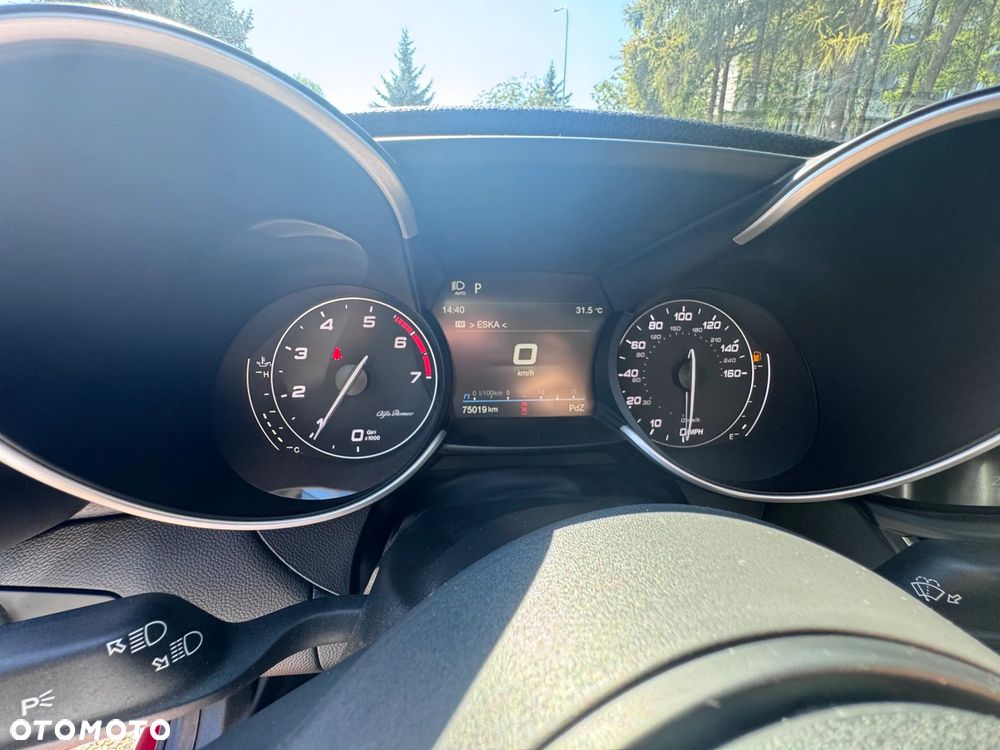 Alfa Romeo Giulia - 20