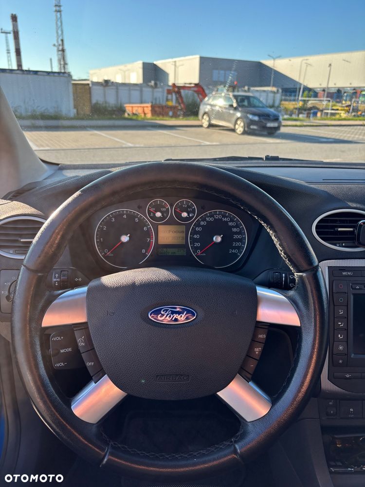 Ford Focus 2.0 16V Titanium - 18