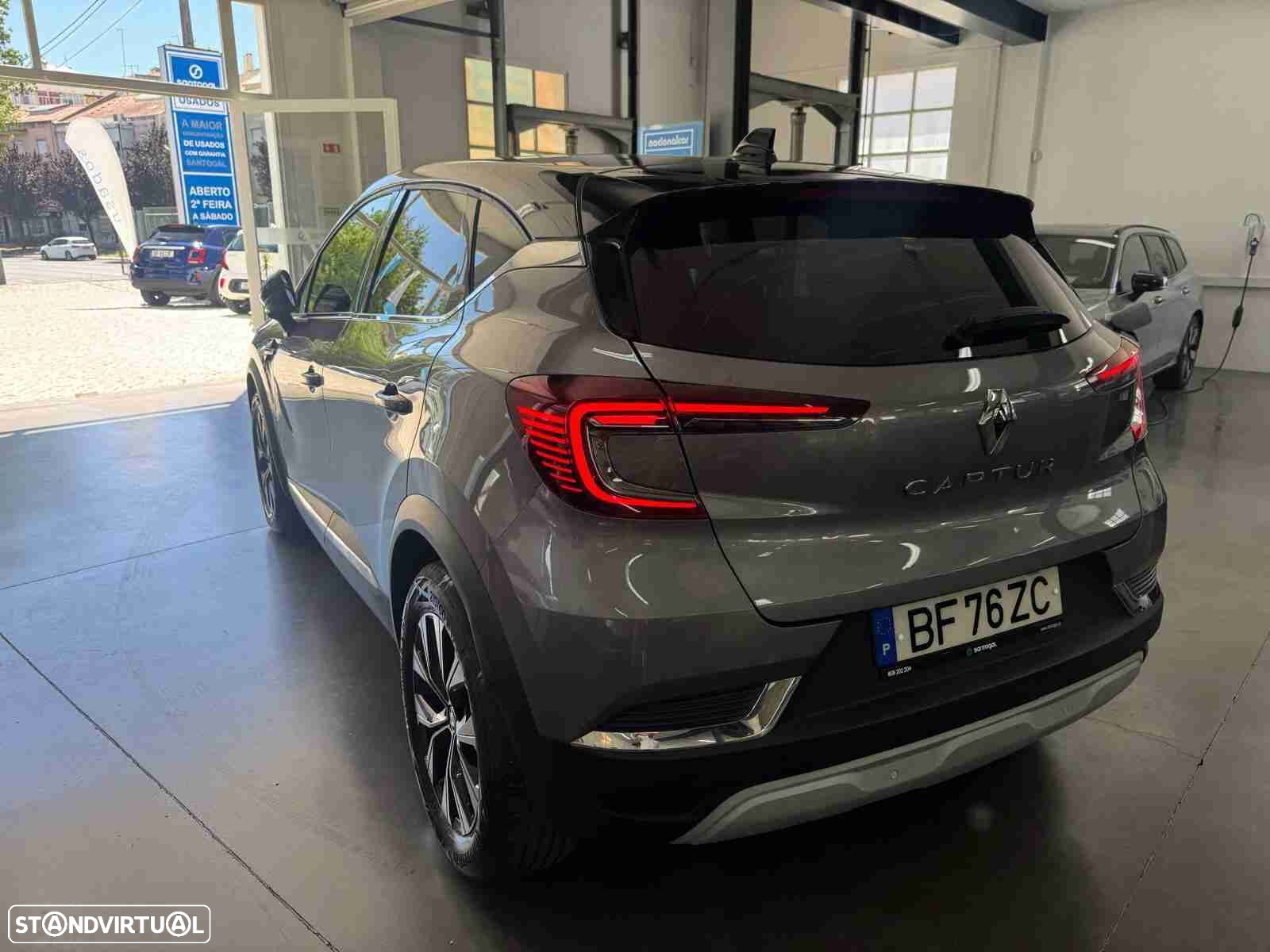 Renault Captur 1.0 TCe Techno - 4