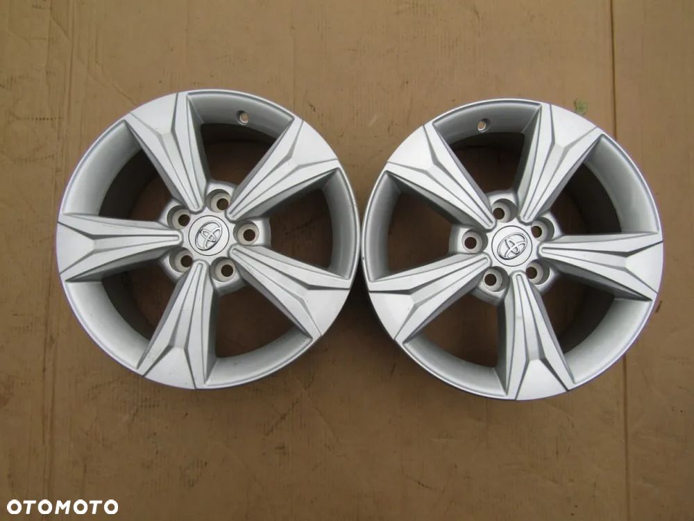 1x Felga 17 Toyota RAV4 RAV 4 Corolla Auris 6,5j 5x114,3 ET45 - 1