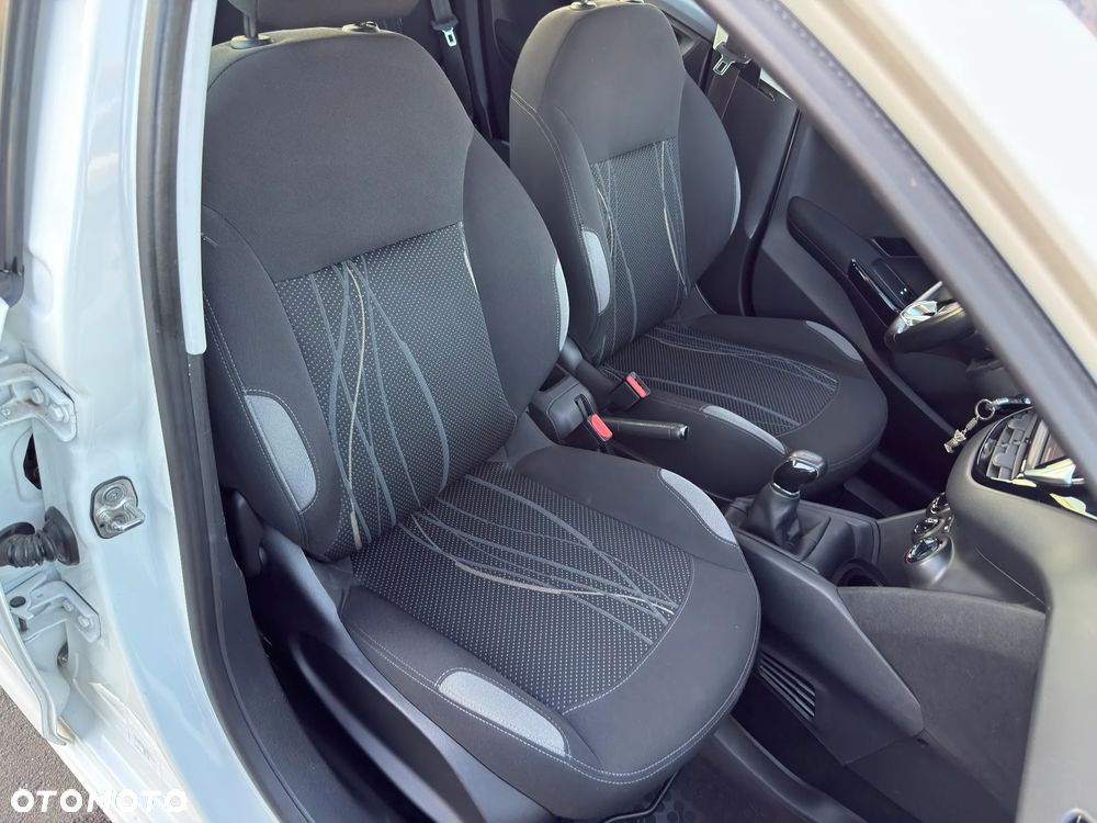 Peugeot 208 - 26