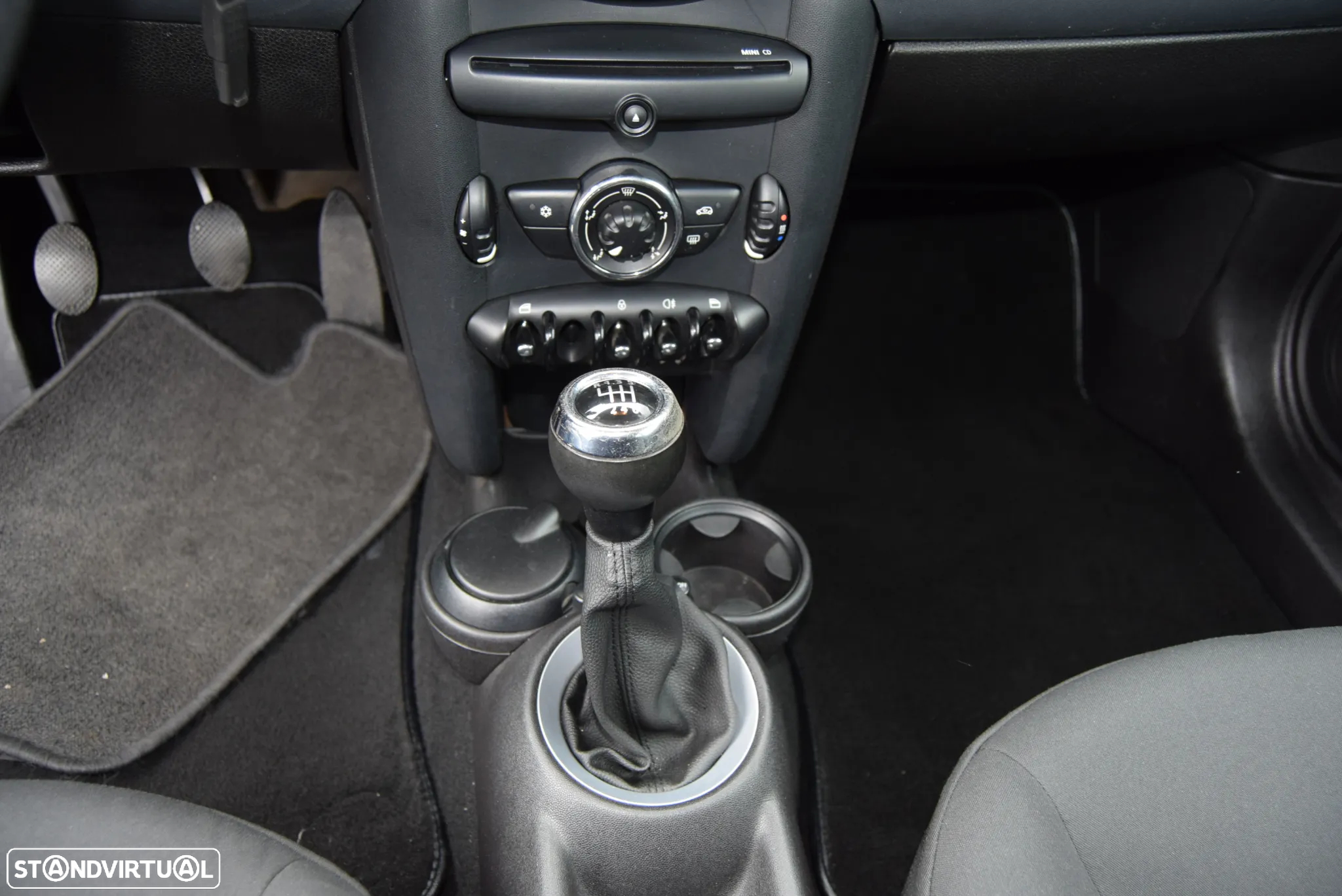MINI 3 Portas One D - 10
