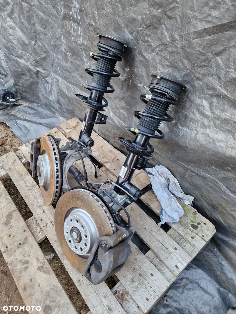 VW Passat B8 Arteon Superb III Zawieszenie Lewe przednie kompletne kopyto 5Q0407257A 3Q0413031BE - 3