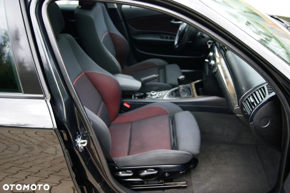BMW Seria 1 120d - 29