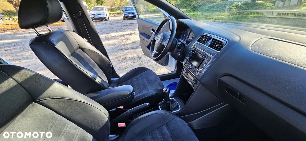 Volkswagen Polo 1.6 TDI Highline - 20