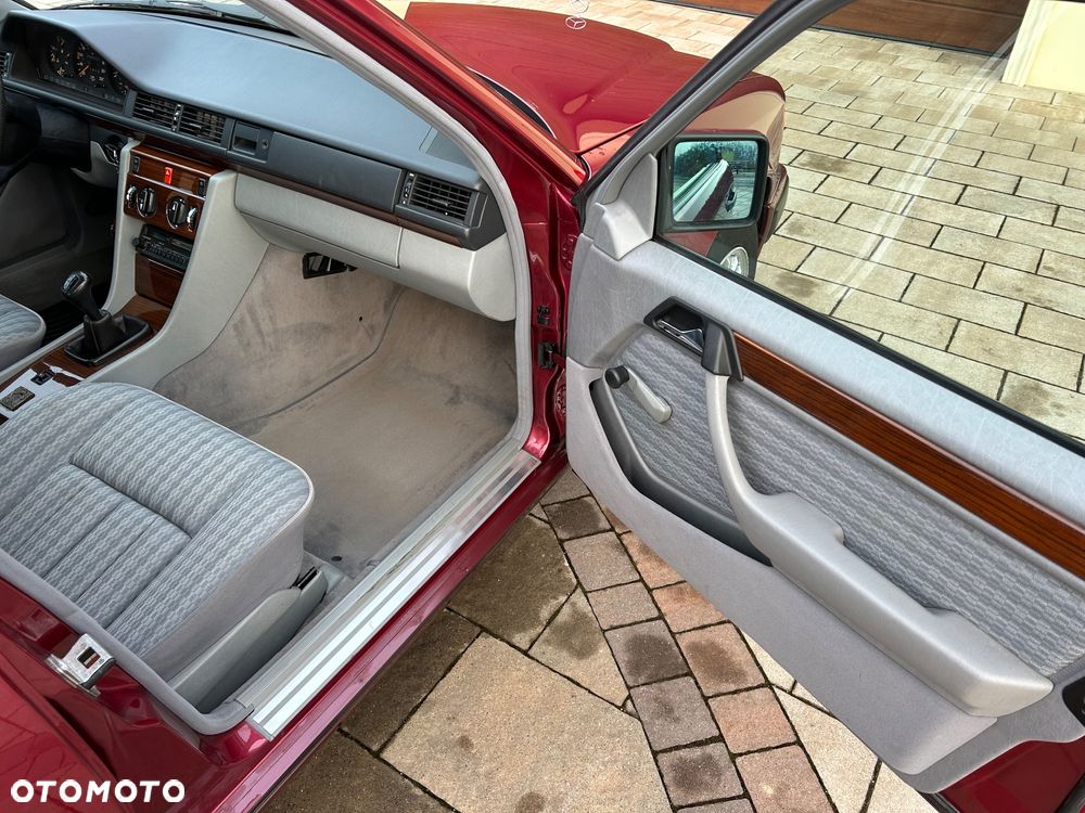 Mercedes-Benz W124 (1984-1993) - 7