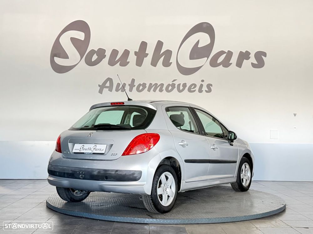 Peugeot 207 1.4 16V Premium - 4