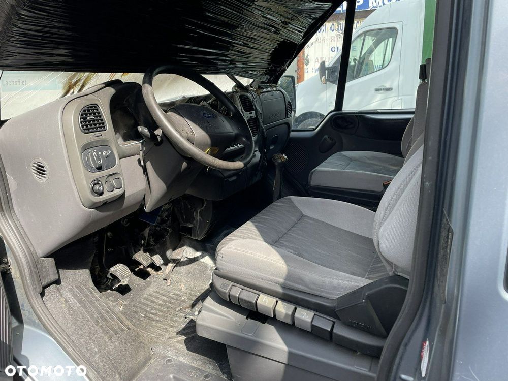 Ford Transit - 17