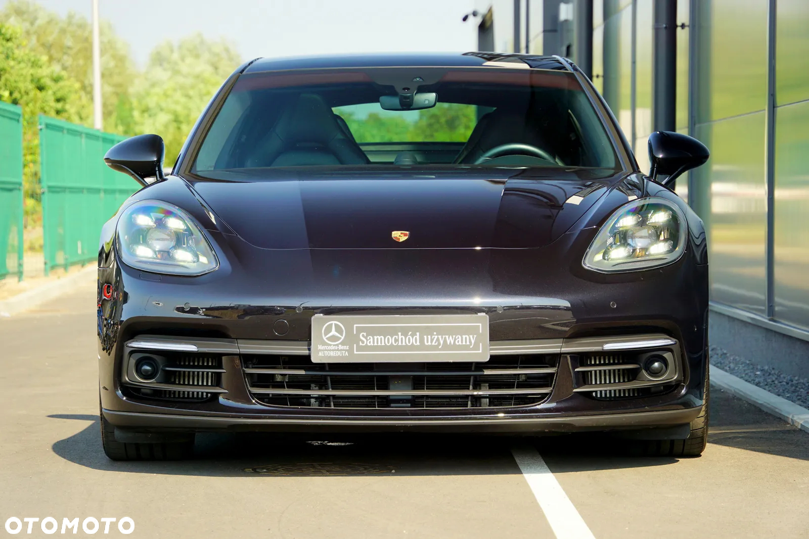 Porsche Panamera 4 E-Hybrid 10 Years Edition - 3