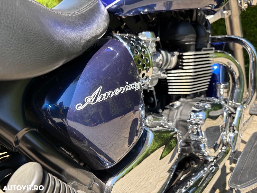 Triumph Bonneville - 3