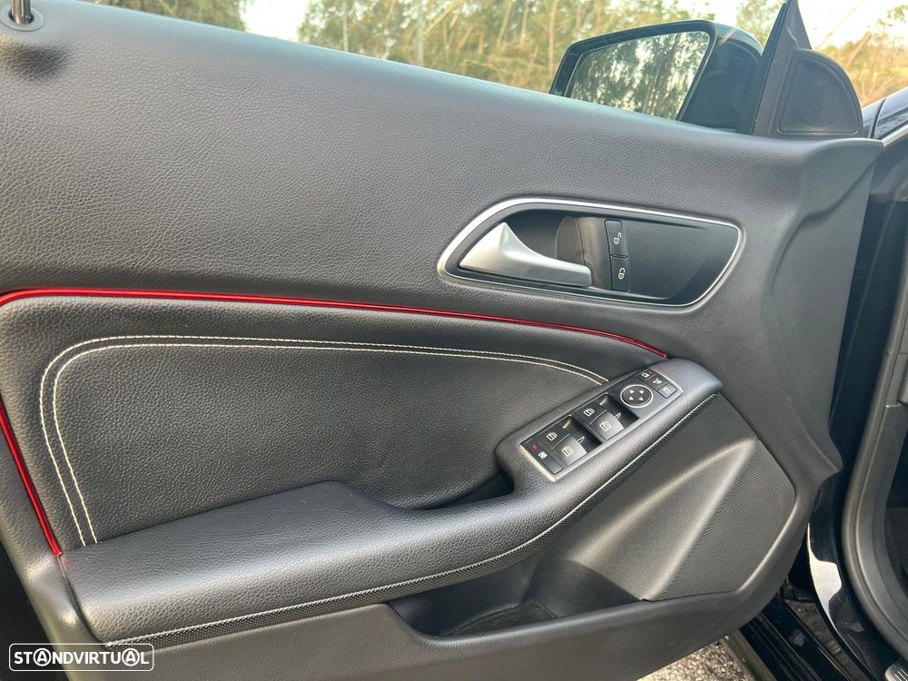 Mercedes-Benz CLA 180 d Shooting Brake AMG Line - 28