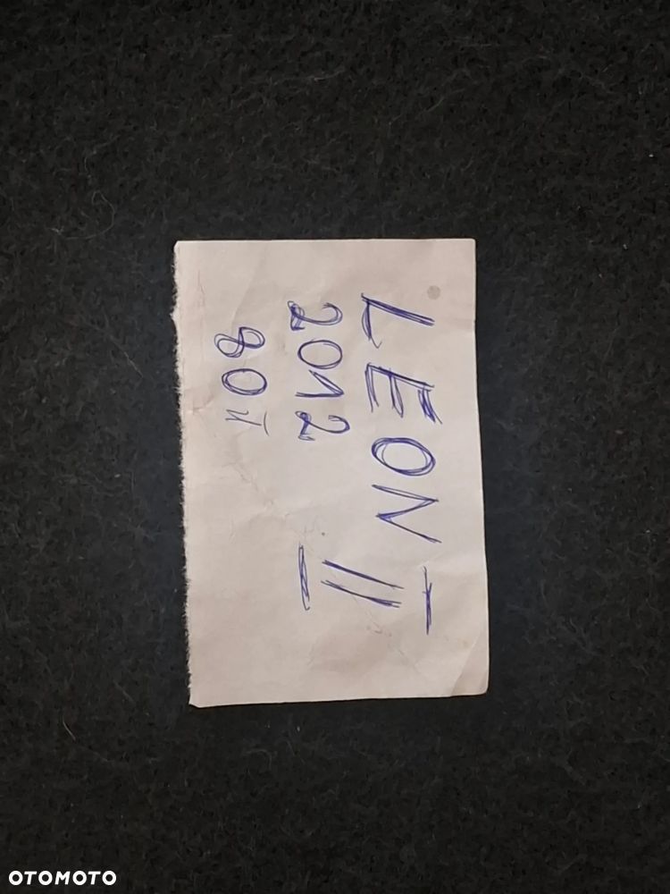 Dywan wykładzina bagażnika Seat Leon II lift rok 2012 nr 1P0863463 - 2