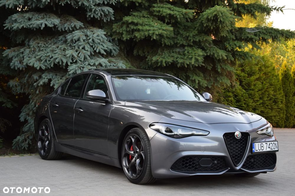 Alfa Romeo Giulia 2.0 Turbo 16V AT8 Veloce - 3