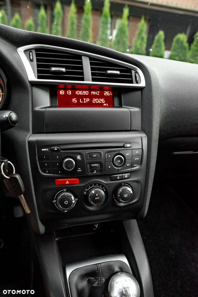 Citroën C4 e-HDi 110 Selection - 33