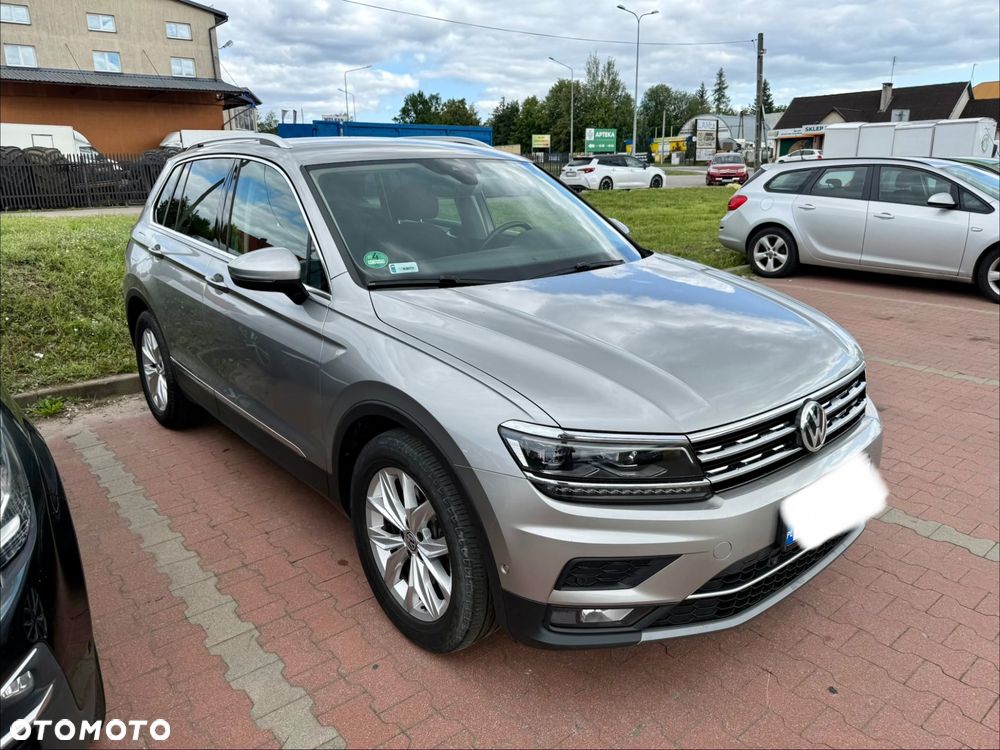 Volkswagen Tiguan - 1