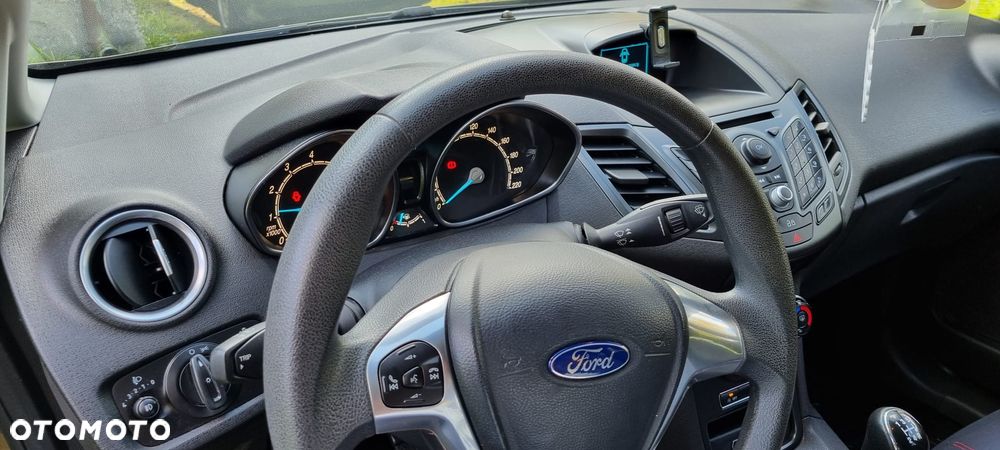 Ford Fiesta - 8