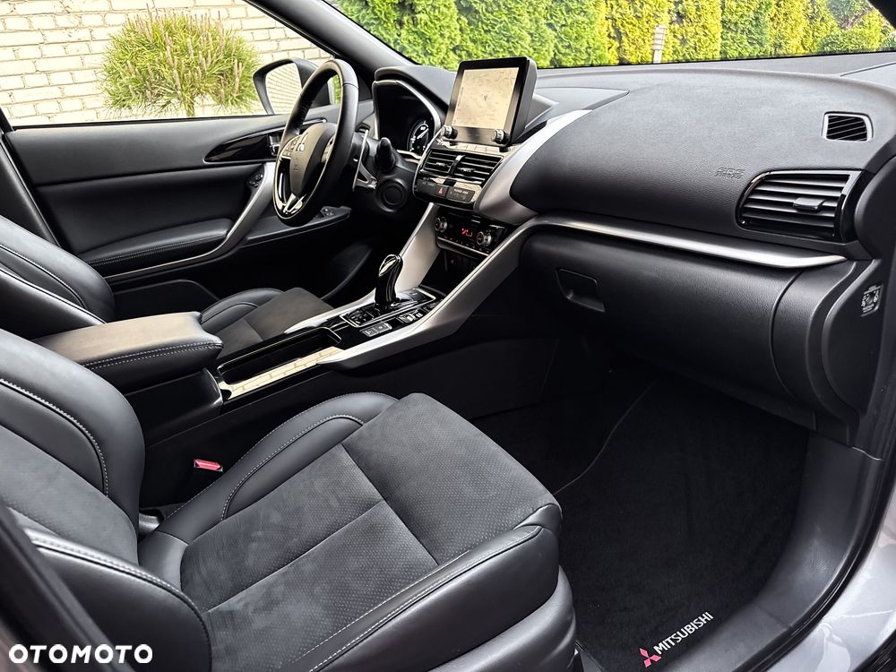 Mitsubishi Eclipse Cross 4WD Plus Select - 33