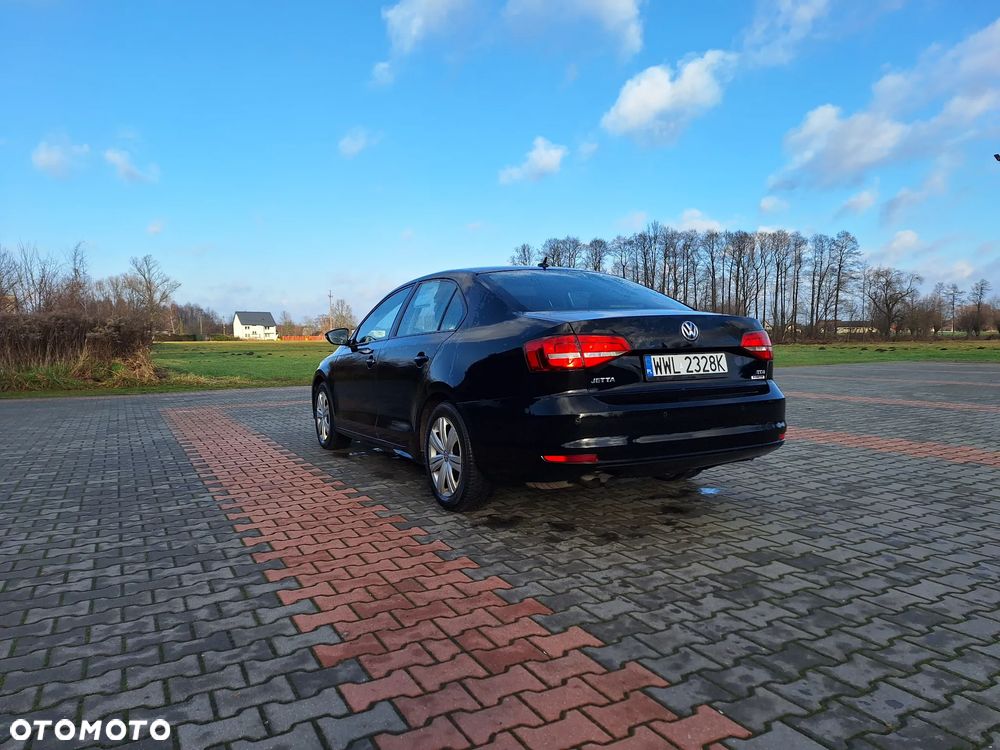 Volkswagen Jetta 2.0 TDI DPF BMT Trendline - 4