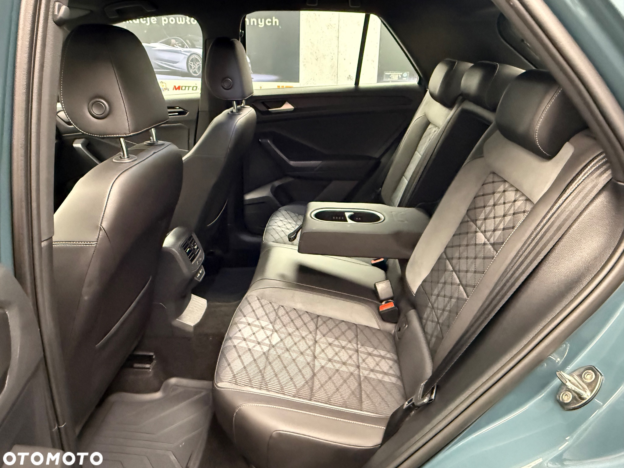 Volkswagen T-Roc 1.5 TSI R-Line DSG - 8