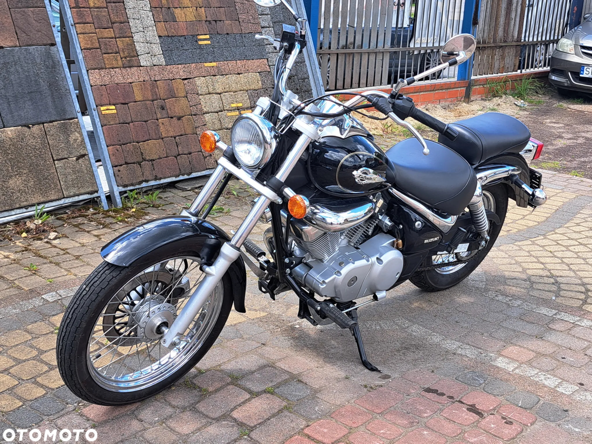 Suzuki Marauder - 4