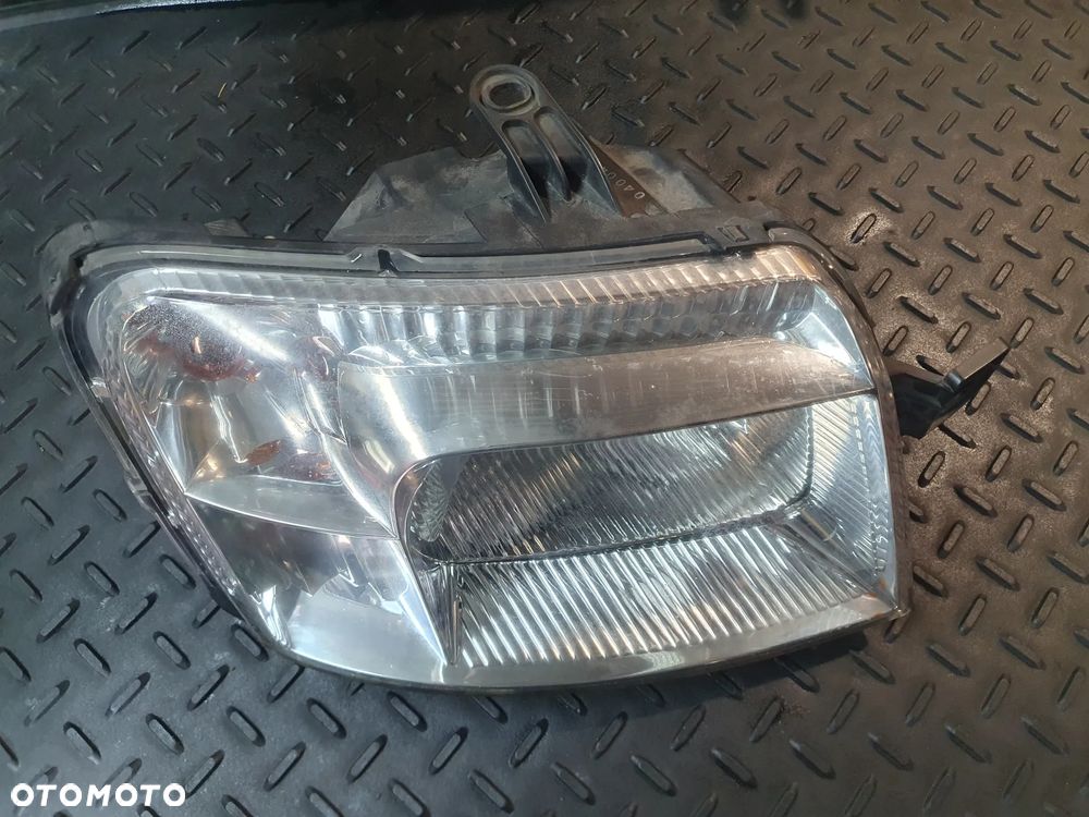 FIAT PANDA II REFLEKTOR LAMPA PRAWY PRZÓD - 1