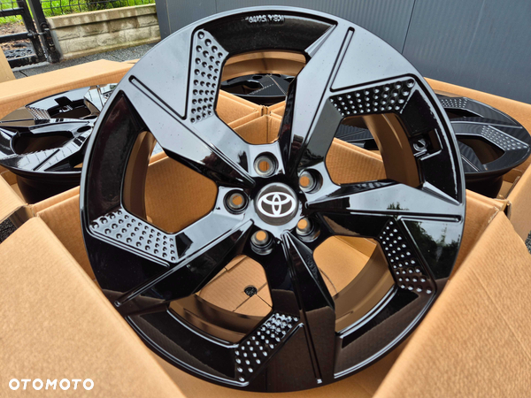 Felgi 19 do TOYOTA RAV4 Camry CH-R Corolla Auris Avensis bZ4X 5x114,3