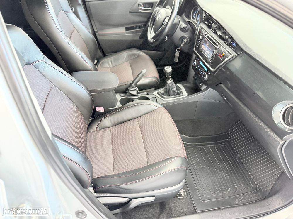 Toyota Auris Touring Sports 1.4 D-4D Active+AC - 26