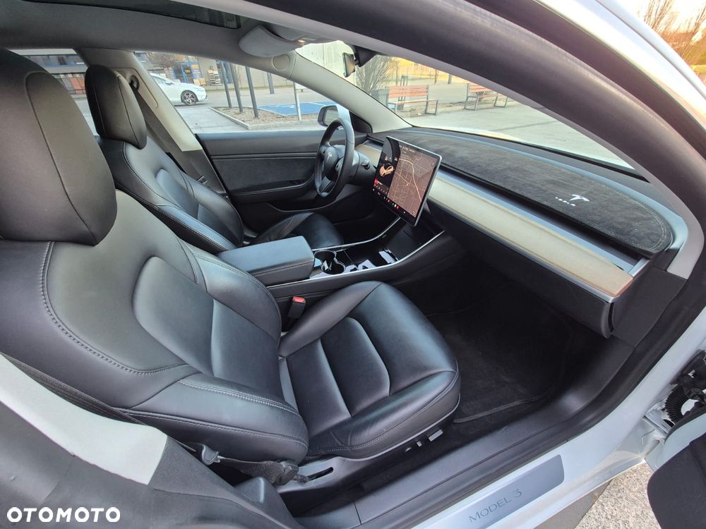 Tesla Model 3 Standard Range Plus - 10