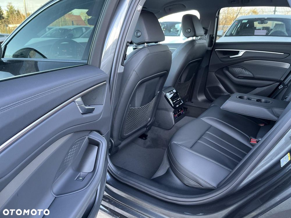 Audi A6 Avant - 37
