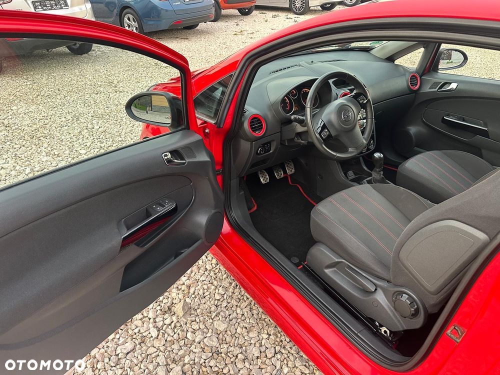 Opel Corsa 1.4 16V Cosmo - 13