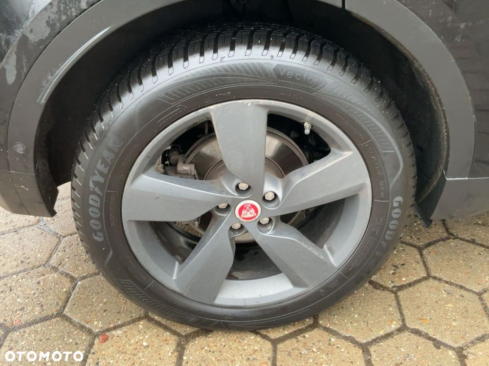 Jaguar E-Pace D240 AWD SE - 31