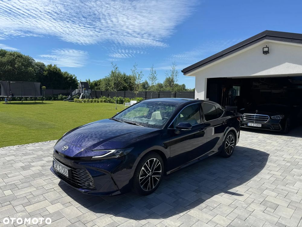 Toyota Camry 2.5 Hybrid Dynamic Force Executive e-CVT - 3