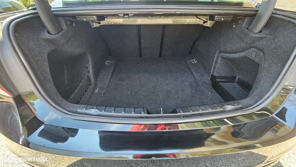 BMW 320 i Aut. Sport Line - 41