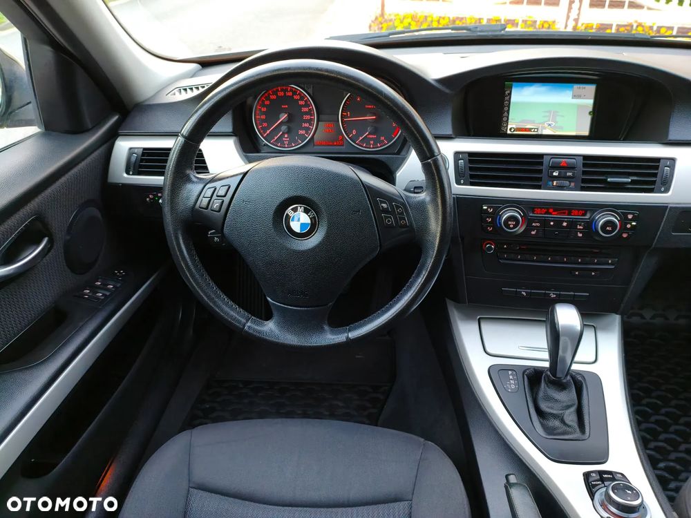 BMW Seria 3 - 27