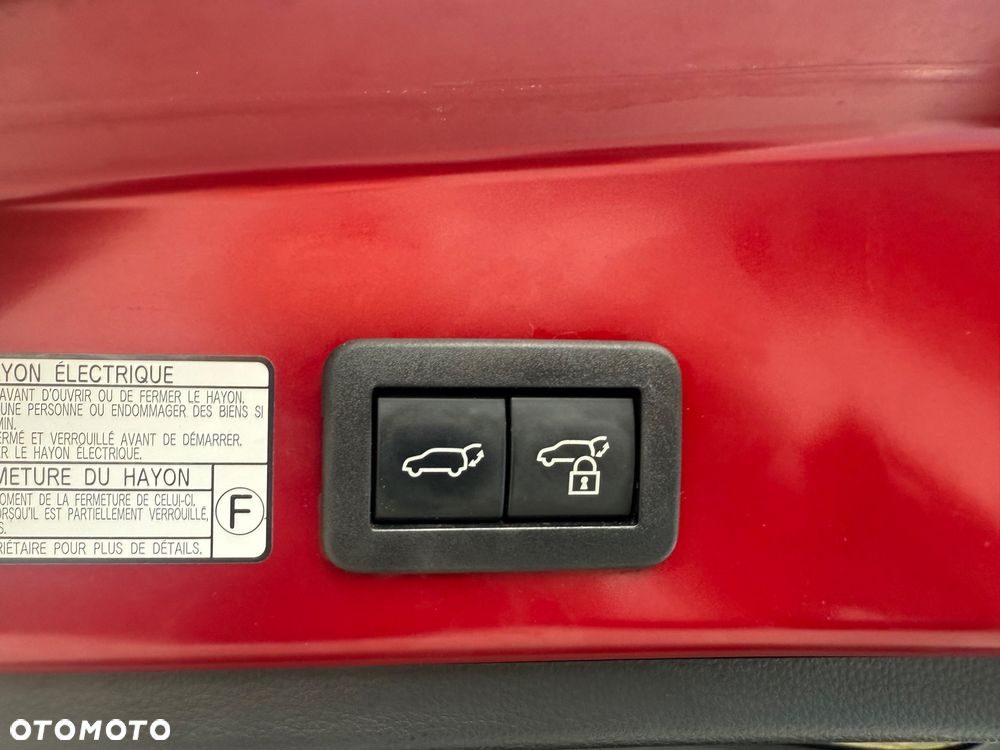 Toyota Corolla Cross 2.0 Hybrid Executive AWD - 28