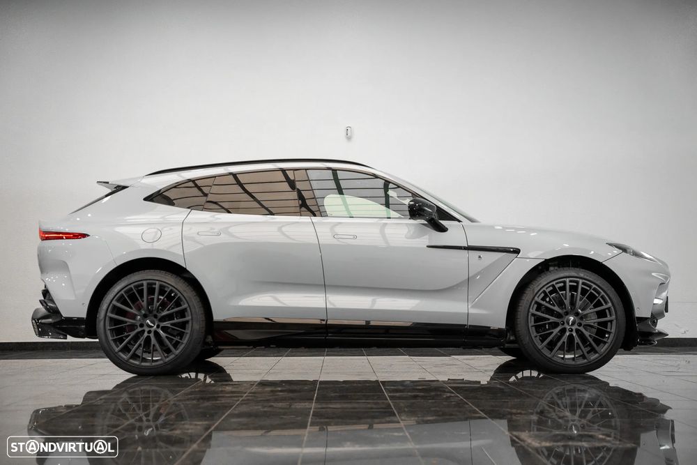 Aston Martin DBX 707 - 3