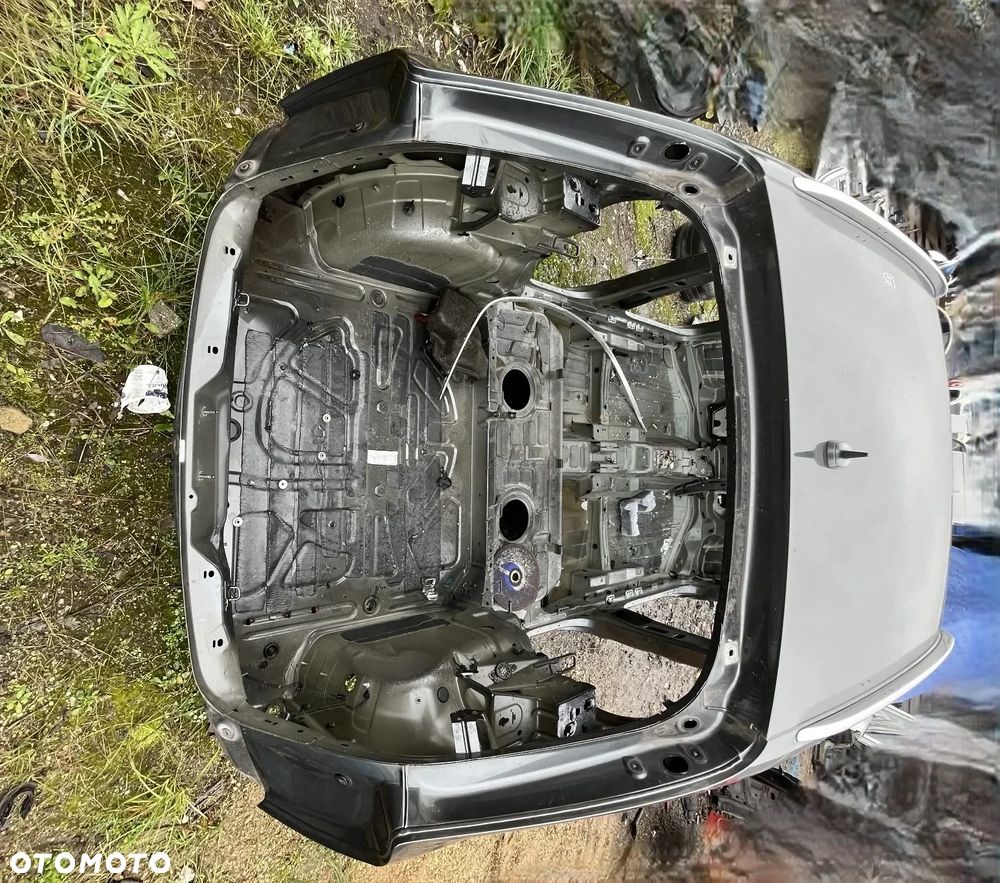 DACH AUDI Q3 8U W KOLOR LZ7S - 1