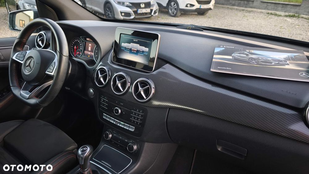 Mercedes-Benz Klasa B 180 AMG Line - 16