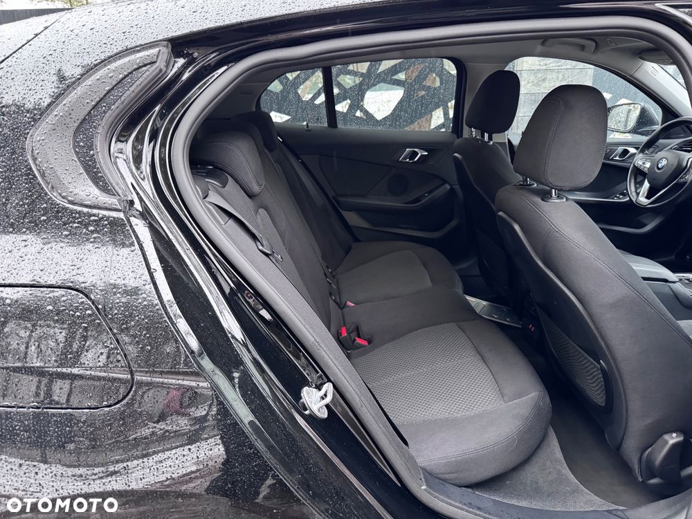 BMW Seria 1 118d M Sport Shadow - 27