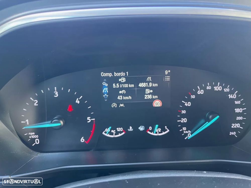 Ford Focus 1.5 TDCi ECOBlue Titanium - 19