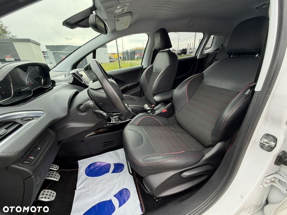 Peugeot 2008 PureTech 110 Stop&Start GT-Line Edition - 17