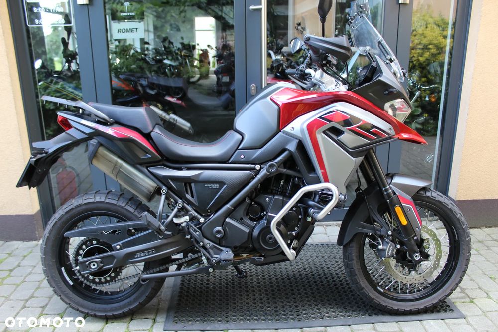 VOGE 650DSX