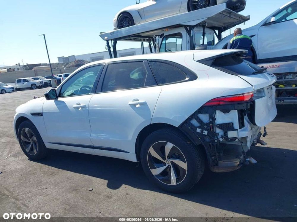 Jaguar F-Pace - 9