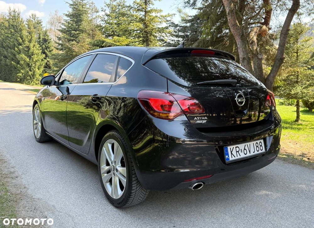 Opel Astra 1.4 Turbo Cosmo - 10